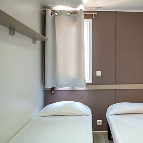 Stacaravan 6 personen - Stacaravan | Comfort | 2 Slaapkamers | 4/6 Pers. | Verhoogd terras