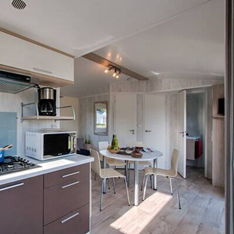 Stacaravan 4 personen - Mobile-home | Comfort | 2 slaapkamers | 4 pers. | Overdekt verhoogd terras | 1 badkamer |