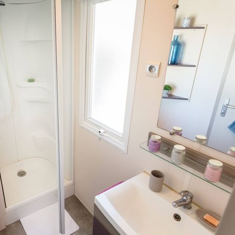Stacaravan 6 personen - Klassiek | 2 slaapkamers | 4/6 Pers | Overdekt verhoogd terras | Airconditioning