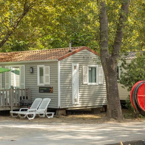 Stacaravan 6 personen - Classic | 2 slaapkamers | 4/6 pers. | Overdekt verhoogd terras | Airconditioning.