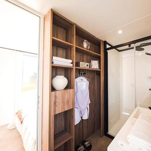 Stacaravan 6 personen - Stacaravan | Premium | 3 slaapkamers | 6 pers. | Terras Lounge | Air-con.