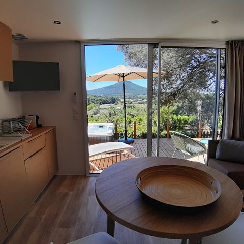 Stacaravan 2 personen - Cottage JASMIN + jacuzzi 21m² (1 slaapkamer)