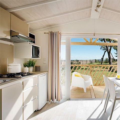 Stacaravan 4 personen - Comfort | 2 slaapkamers | 4 slaapplaatsen | Enig terras | 1 badkamer | Airconditioning | TV