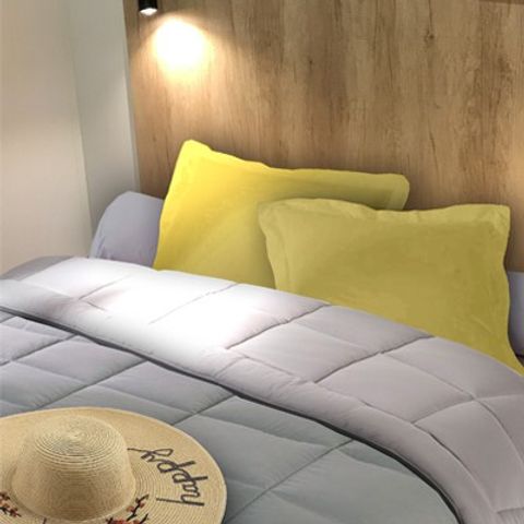Stacaravan 4 personen - Comfort | 2 slaapkamers | 4 slaapplaatsen | Enig terras | 1 badkamer | Airconditioning | TV