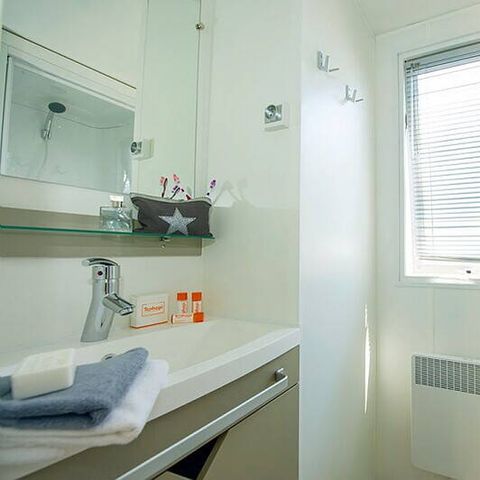 Stacaravan 6 personen - Mobile-home | Premium | 3 slaapkamers | 6 pers. | Verhoogd terras | Airconditioning.