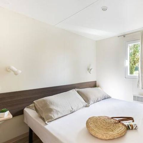 Stacaravan 6 personen - Mobile-home | Premium | 3 slaapkamers | 6 pers. | Verhoogd terras | TV