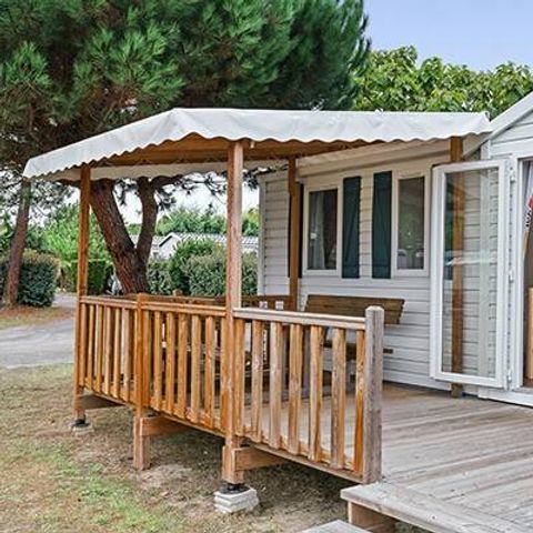 Stacaravan 6 personen - Stacaravan | Klassiek | 3 Slaapkamers | 6 Pers. | Verhoogd terras | TV