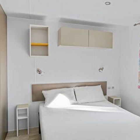 Stacaravan 4 personen - Stacaravan | Premium | 2 Slaapkamers | 4 Pers. | Single terras | TV