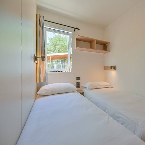 Stacaravan 8 personen - Mobile-home | Comfort | 4 slaapkamers | 8 pers. | Verhoogd terras | 2 badkamers | Airconditioning.