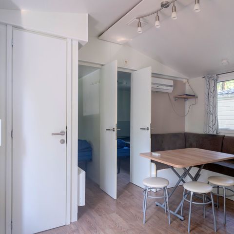 Stacaravan 4 personen - Mobile-home | Comfort | 2 Slaapkamers | 4 Pers. | Verhoogd terras | Airconditioning.