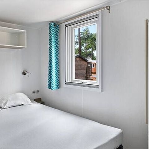 Stacaravan 4 personen - Mobile-home | Comfort | 2 Slaapkamers | 4 Pers. | Verhoogd terras | Airconditioning.