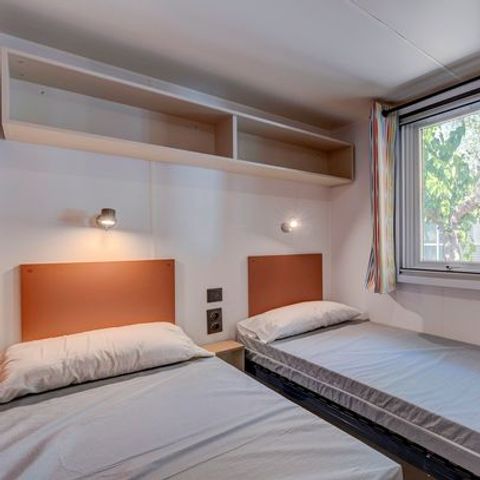 Stacaravan 6 personen - Comfort | 2 Slaapkamers | 4/6 Pers | Verhoogd terras | Airconditioning | TV
