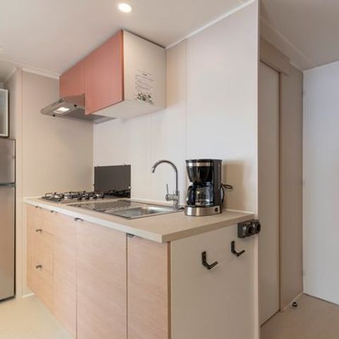 Stacaravan 6 personen - Comfort | 2 Slaapkamers | 4/6 Pers | Verhoogd terras | Airconditioning | TV