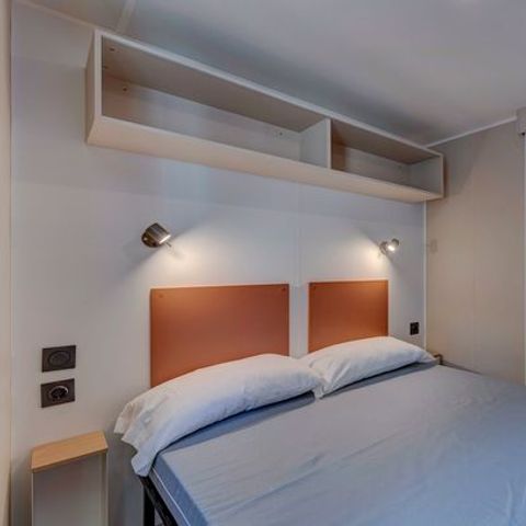 Stacaravan 6 personen - Comfort | 2 Slaapkamers | 4/6 Pers | Verhoogd terras | Airconditioning | TV