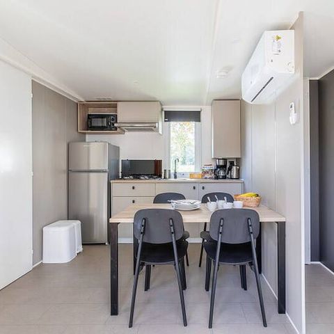 Stacaravan 6 personen - Comfort | 3 slaapkamers | 6 pers | Terras Lounge | Airconditioning | TV