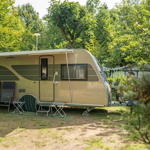 STAANPLAATS - Pakket voor 1 voertuig, zonder elektriciteit
