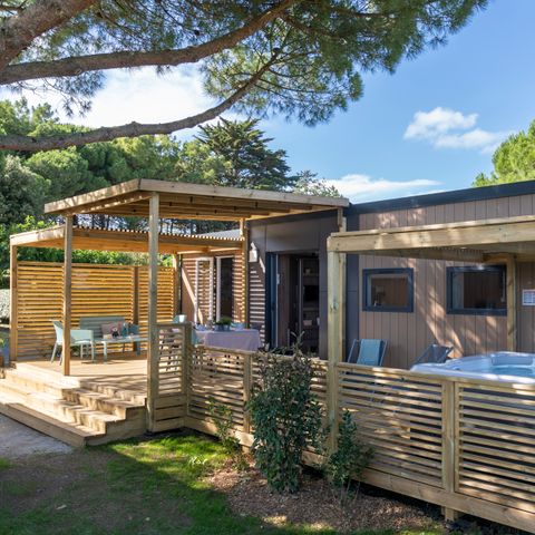 Stacaravan 4 personen - EXCLUSIEVE stacaravan - 2 slaapkamers - 2 badkamers met douche - SPA