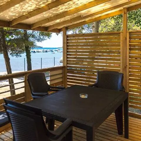Stacaravan 4 personen - Premium | 2 Slaapkamers | 4 Pers | Verhoogd terras | Airconditioning