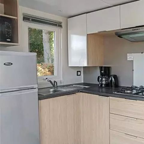 Stacaravan 4 personen - Comfort | 2 slaapkamers | 4 pers | Verhoogd terras | 2 badkamers | Airconditioning | TV