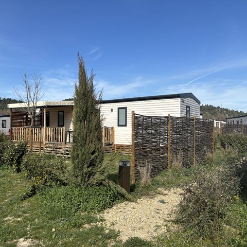 Stacaravan 8 personen - Comfort XL | 4 slaapkamers | 8 pers | Verhoogd terras | 2 badkamers | Airconditioning