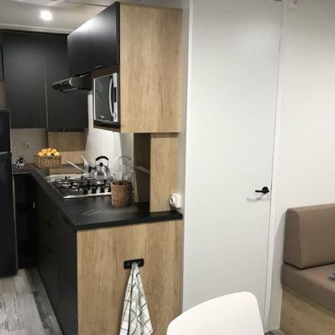 Stacaravan 4 personen - Premium | 2 slaapkamers | 4 pers | Eenpersoons terras | Airconditioning | TV