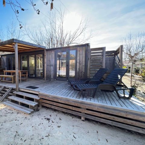 Stacaravan 4 personen - Stacaravan | Ultimate | 2 Slaapkamers | 4 Pers | Verhoogd terras | Jacuzzi | Tropische douche | Airconditioning | TV