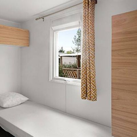 Stacaravan 6 personen - Stacaravan | Ultimate | 3 slaapkamers | 6 pers | Verhoogd terras | 2 badkamers | Airconditioning | TV