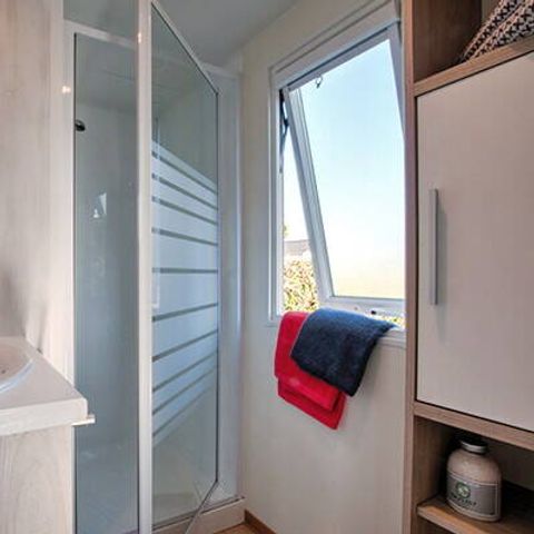 Stacaravan 4 personen - Comfort | 2 Slaapkamers | 4 Pers. | Overdekt verhoogd terras | TV