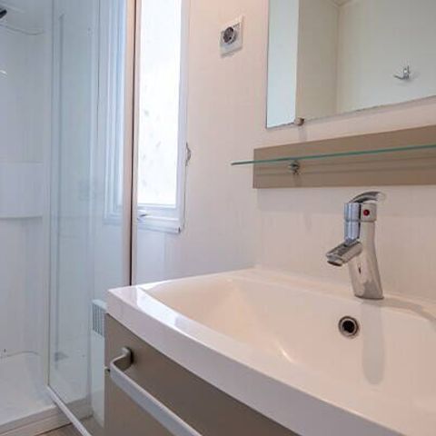 Stacaravan 4 personen - Comfort | 2 Slaapkamers | 4 Pers | Verhoogd terras | Airconditioning