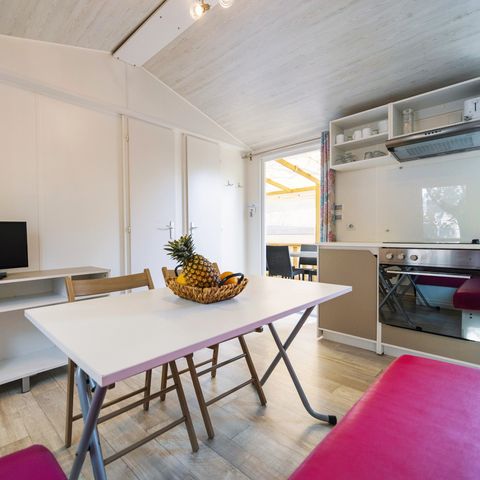 Stacaravan 4 personen - STANDAARD - TV