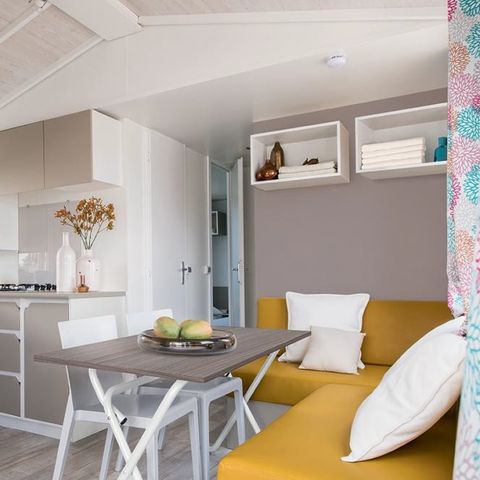 Stacaravan 6 personen - Mobile-home | Comfort | 3 Slaapkamers | 6 Pers. | Single terras | Air-con.