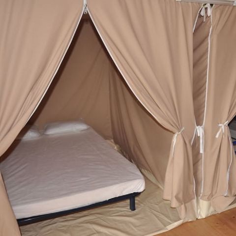 Glampingtent 5 personen - 2-slaapkamer bungalowtent Canada - geen sanitair