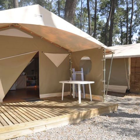 Glampingtent 5 personen - 2-slaapkamer bungalowtent Canada - geen sanitair