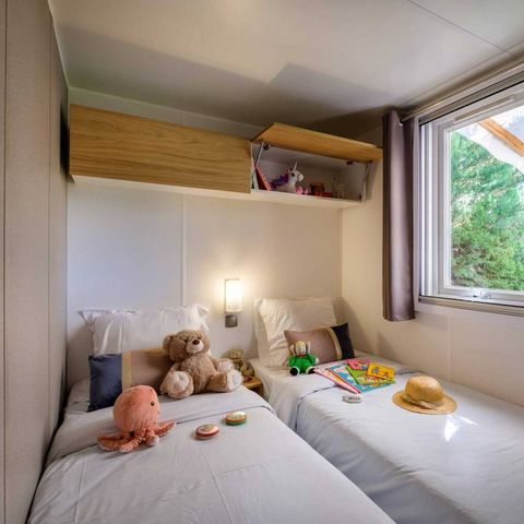 Stacaravan 6 personen - Comfort | 3 slaapkamers | 6 pers | Verhoogd terras | Airconditioning | TV