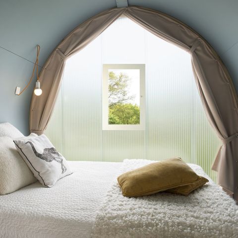 Glampingtent 4 personen - COCO SWEET (geen water, geen sanitaire voorzieningen)