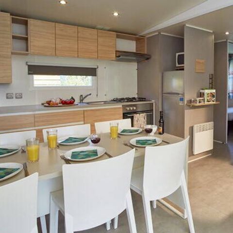 Stacaravan 6 personen - Premium | 3 slaapkamers | 6 pers | Verhoogd terras | 1 badkamer | Airconditioning