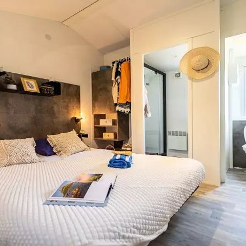 Stacaravan 4 personen - Duo Premium 3 Kamers 4 Personen Jacuzzi + Air Conditioning + TV