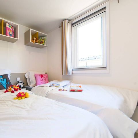 Stacaravan 6 personen - Comfort | 2 Slaapkamers | 4/6 Pers | Verhoogd terras | Airconditioning | TV