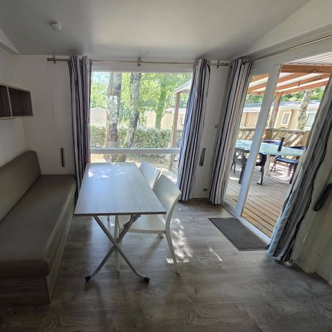 Stacaravan 4 personen - Comfort | 2 slaapkamers | 4 pers | Eenpersoons terras | Airconditioning