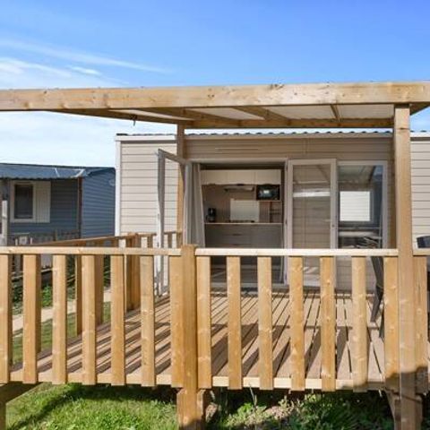 Stacaravan 4 personen - Comfort | 2 Slaapkamers | 4 Pers | Verhoogd terras | Airconditioning