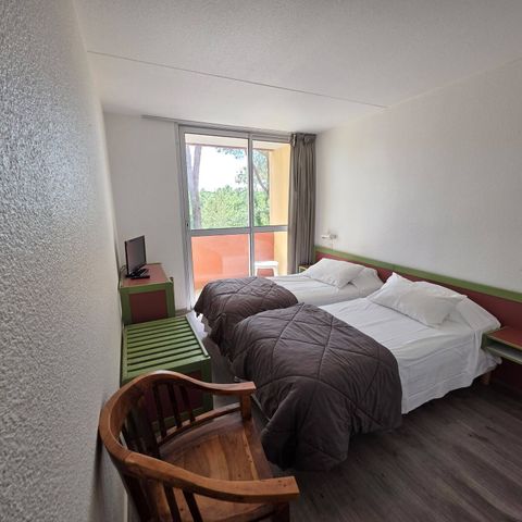 Hotelkamer 2 personen - Verhoogd terras | 1 badkamer | TV