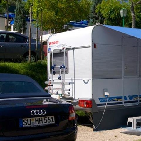 Kampeerplaats - Camper, Tent-aanhangwagen, Caravan