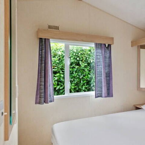 Stacaravan 6 personen - Klassiek | 3 Slaapkamers | 6 Pers | Verhoogd terras | 1 Badkamer | Airconditioning | TV