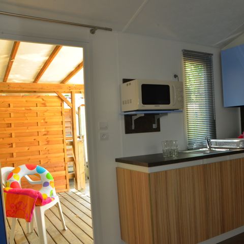Stacaravan 6 personen - 2 slaapkamers 4/6 pers Halfoverdekt terras zonder airconditioning
