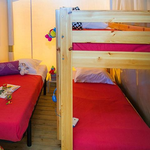 Safaritent 5 personen - Eco-Lodge | 2 slaapkamers | Capaciteit 4/5 personen | Geen sanitaire voorzieningen