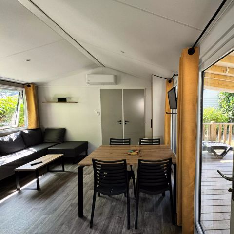 Stacaravan 4 personen - Authentiek 3 Kamers 4 Personen Airconditioning + TV