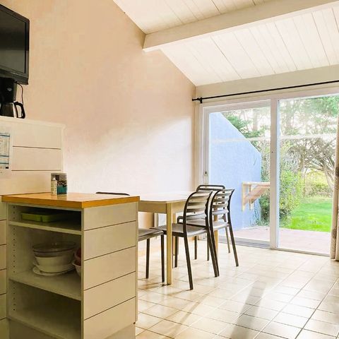 Studio 4 personen - TV - PLANCHA