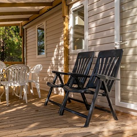 Stacaravan 6 personen - Comfort | 3 slaapkamers | 4/6 Pers | Overdekt terras | Airconditioning