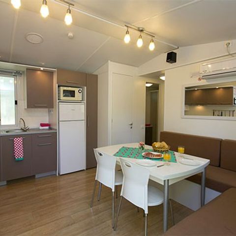 Stacaravan 6 personen - Comfort | 3 slaapkamers | 4/6 Pers | Overdekt terras | Airconditioning