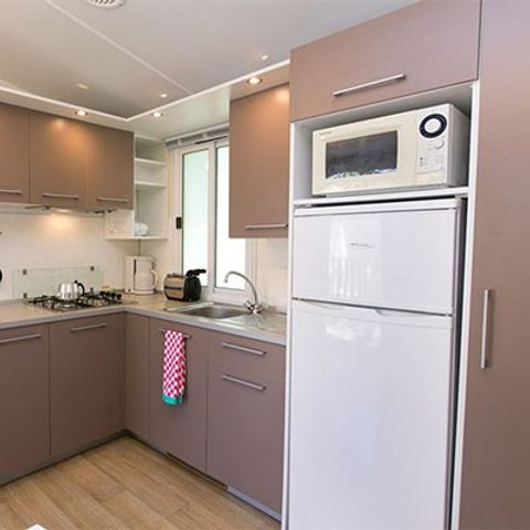 Stacaravan 6 personen - Comfort | 3 slaapkamers | 4/6 Pers | Overdekt terras | Airconditioning